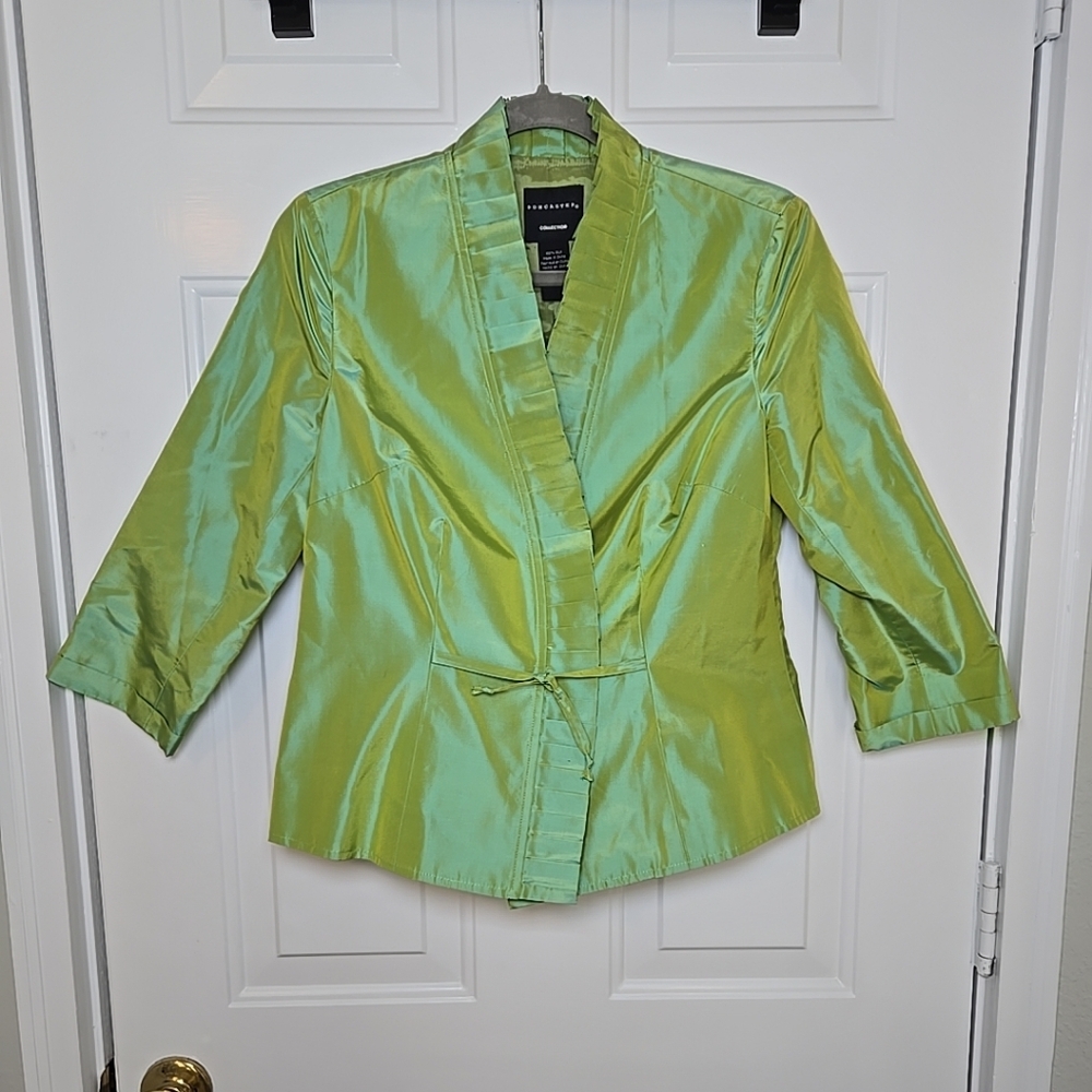 Doncastwer 100% Silk Short Jacket In A "Spring Green" Size 8P